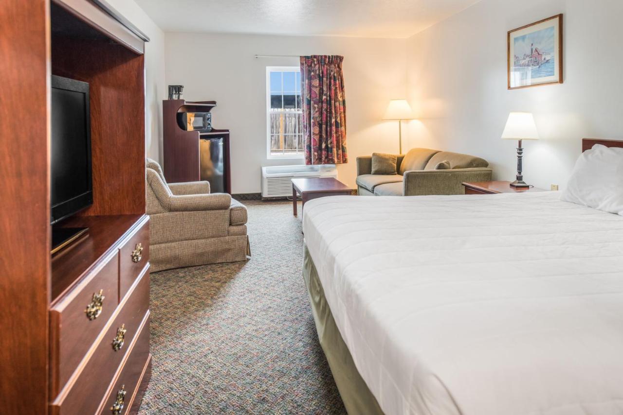 Knights Inn Sandusky Exterior photo